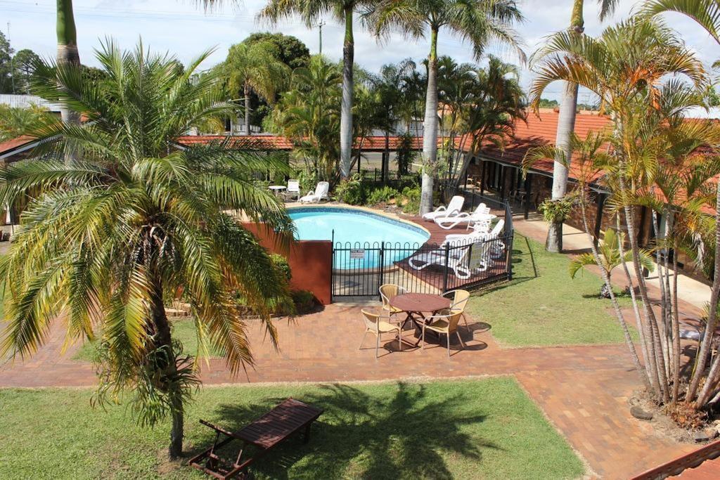 Hervey Bay Colonial Lodge Torquay Экстерьер фото