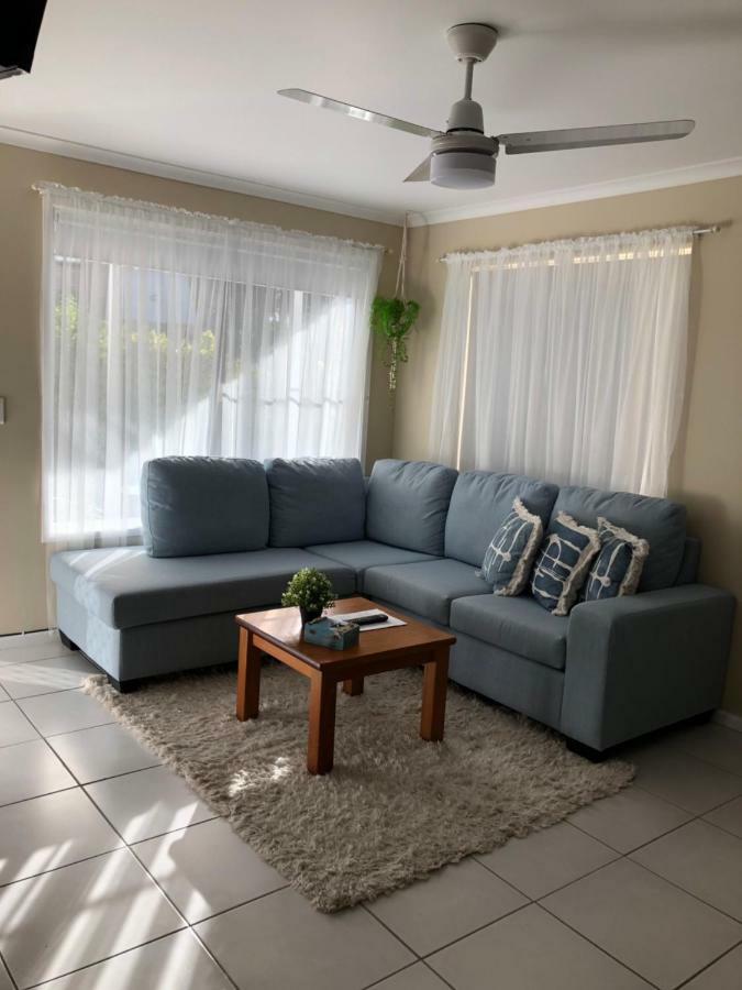 Hervey Bay Colonial Lodge Torquay Экстерьер фото