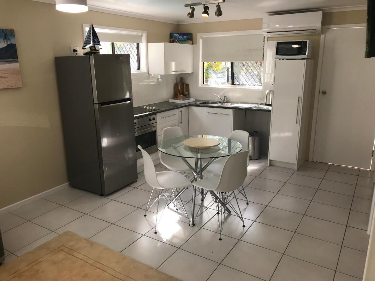 Hervey Bay Colonial Lodge Torquay Экстерьер фото
